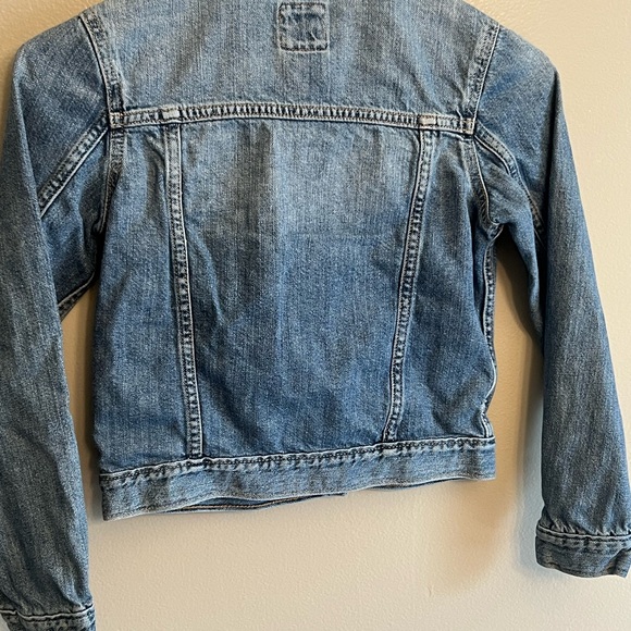 GAP Light Wash Blue Denim Jacket for Kids - Picture 2 of 6